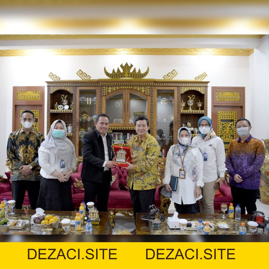 Head of TVRI Lampung Herly Marjoni, MM., visited the Teknokrat University – Center of Excellence - dezaci