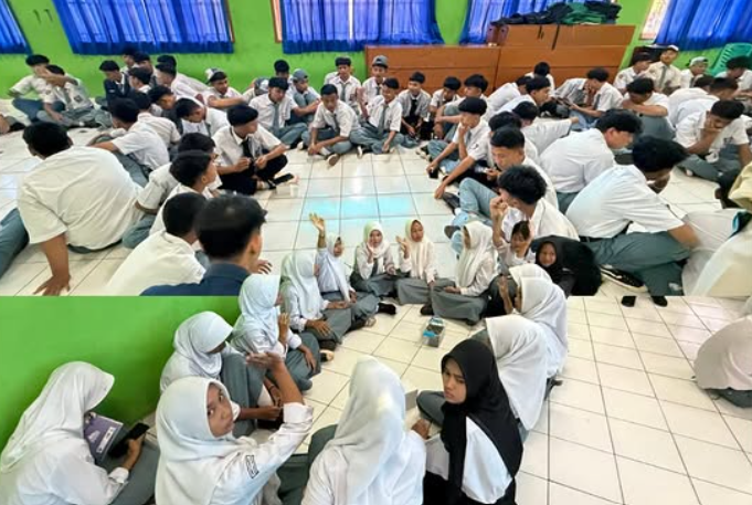The Center of Excellence (CoE) for Smart Agriculture at Teknokrat Indonesia University carried out community service activities at Yadika Vocational School, Bandar Lampung. – Center of Excellence - dezaci
