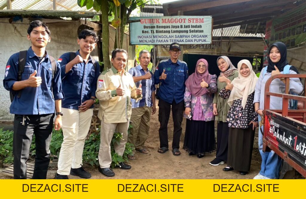 CoE Smart Agriculture Visits BSF Maggot Hut STBM Partner in Jati Indah Village, Tanjung Bintang District, South Lampung – Center of Excellence - dezaci