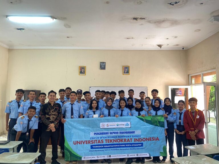 Software Development Workshop for Students of Cendikia Farma Husada Pharmacy Vocational School – Center of Excellence - dezaci